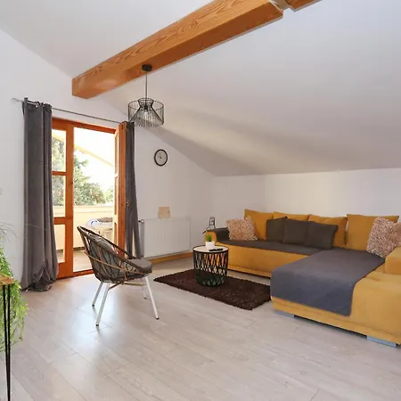 Fraj With Jacuzzi Apartament